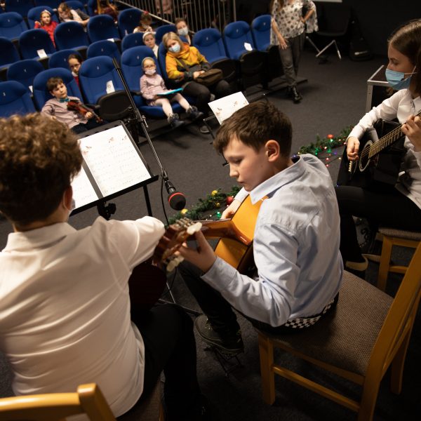 Koncert Kolęd Gminna Biblioteka Publiczna w Krzeszowicach