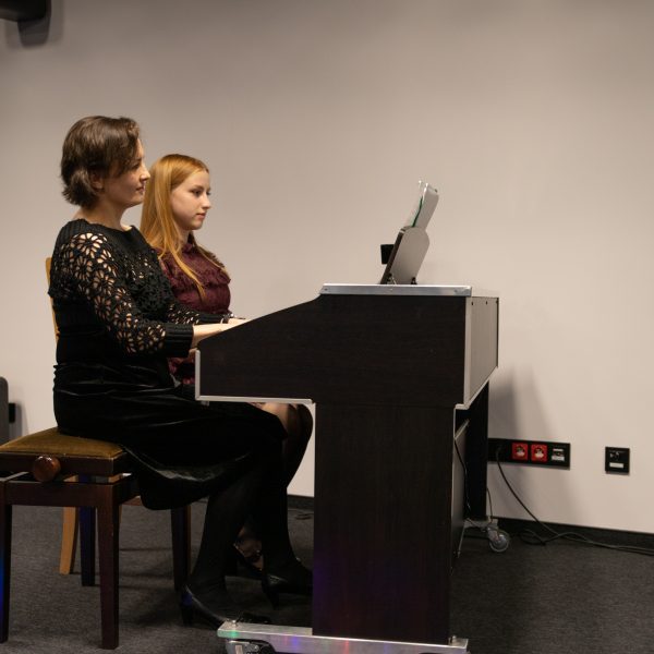 Koncert Kolęd Gminna Biblioteka Publiczna w Krzeszowicach